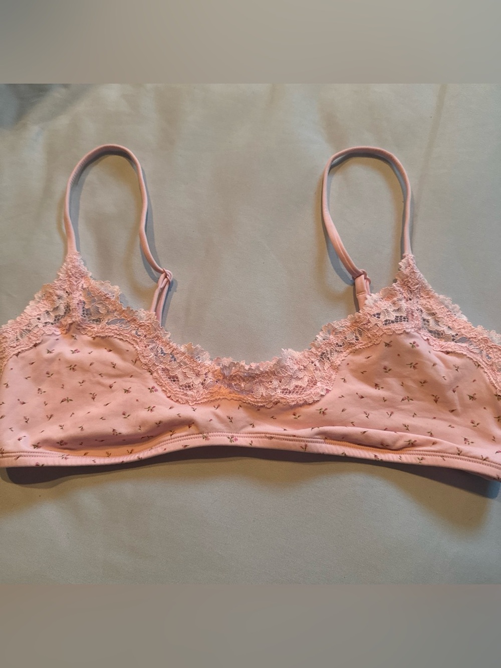 SKIMS - Fits Everybody bralette. Size medium. EUC.